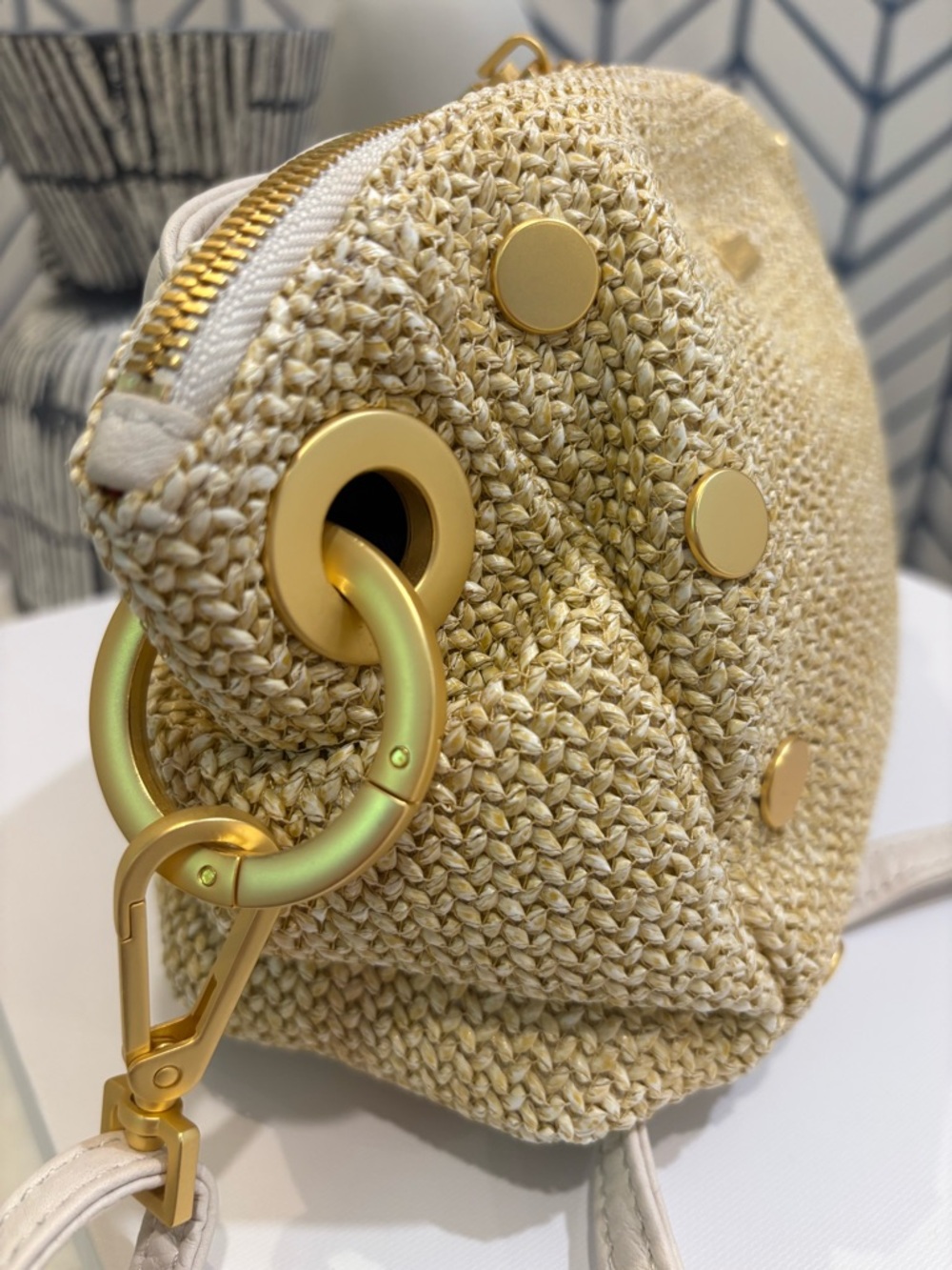 Hammitt Daniel Clutch/Crossbody Bag with adjustable Cream Strap - Picture 2 of 11